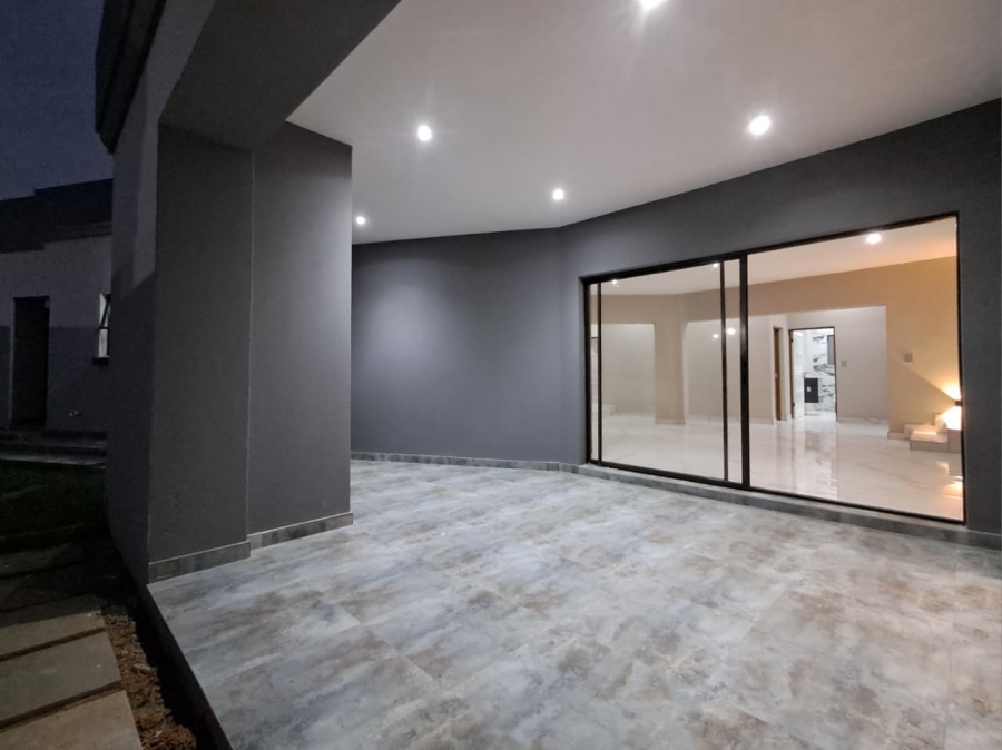 4 Bedroom Property for Sale in Liefde en Vrede Gauteng