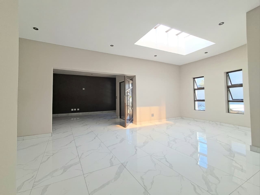 4 Bedroom Property for Sale in Liefde en Vrede Gauteng