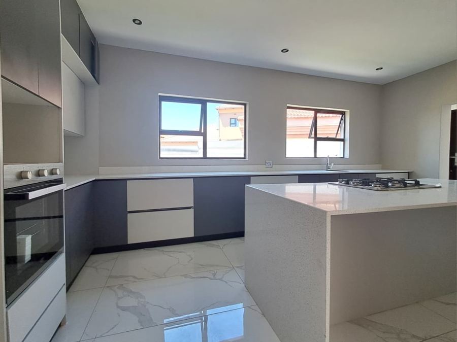 4 Bedroom Property for Sale in Liefde en Vrede Gauteng