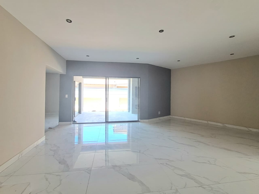 4 Bedroom Property for Sale in Liefde en Vrede Gauteng