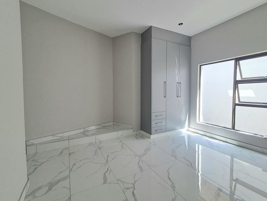 4 Bedroom Property for Sale in Liefde en Vrede Gauteng