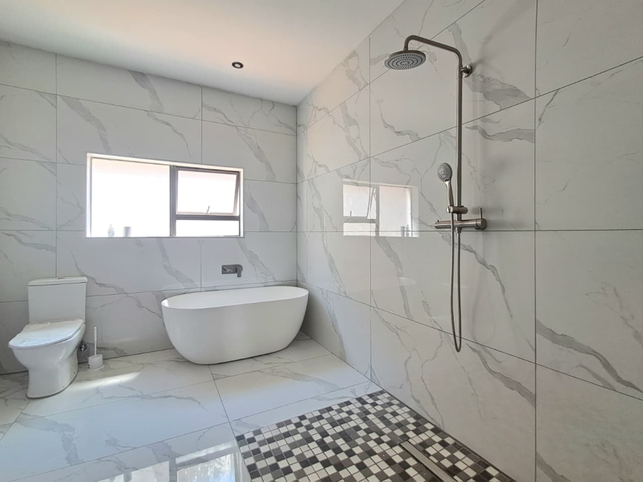 4 Bedroom Property for Sale in Liefde en Vrede Gauteng