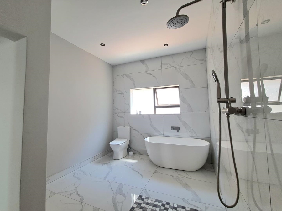 4 Bedroom Property for Sale in Liefde en Vrede Gauteng