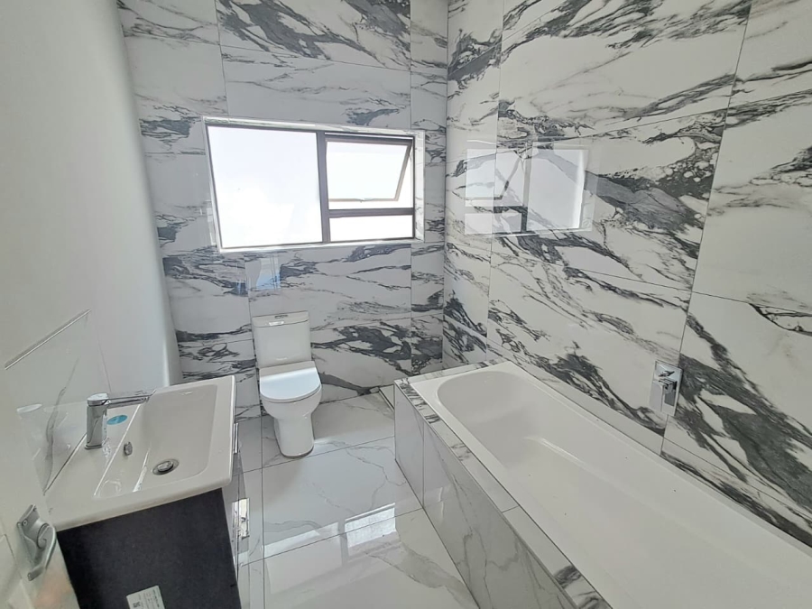 4 Bedroom Property for Sale in Liefde en Vrede Gauteng