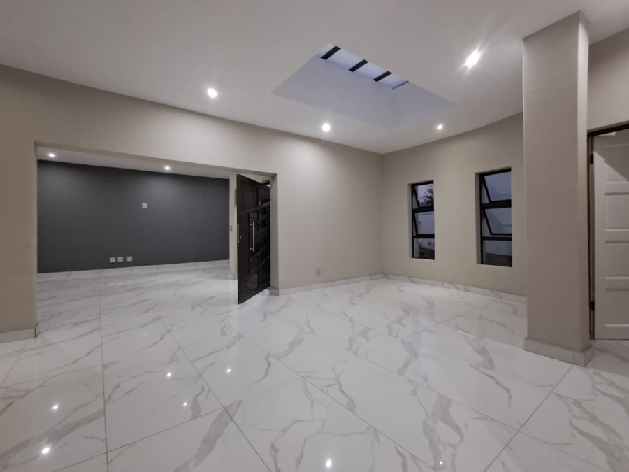 4 Bedroom Property for Sale in Liefde en Vrede Gauteng