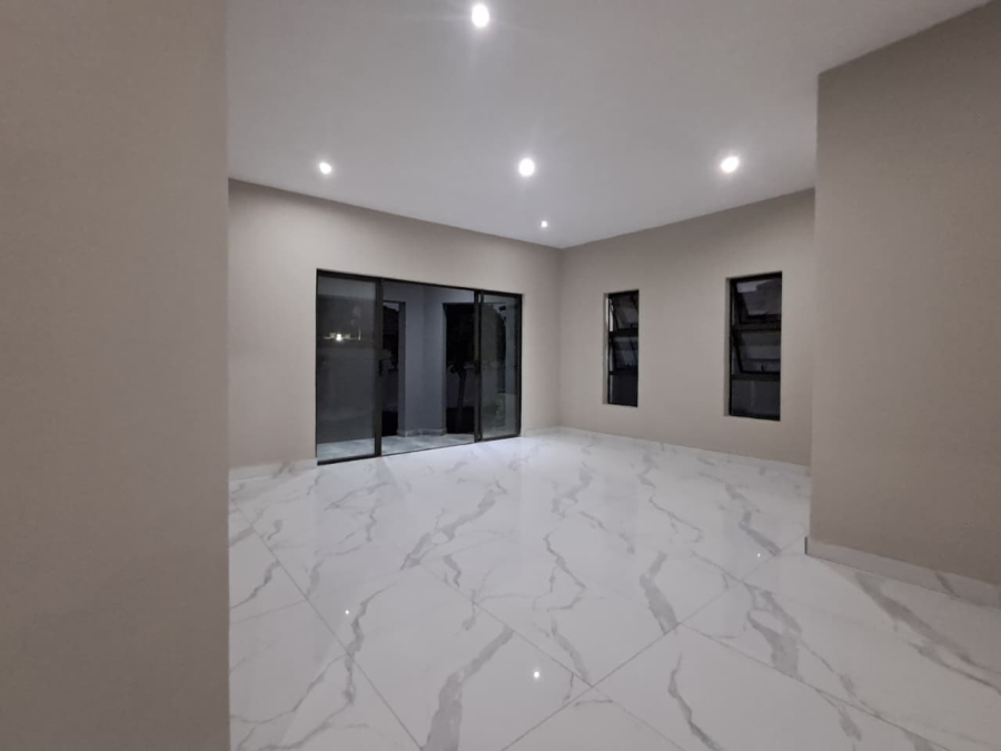 4 Bedroom Property for Sale in Liefde en Vrede Gauteng