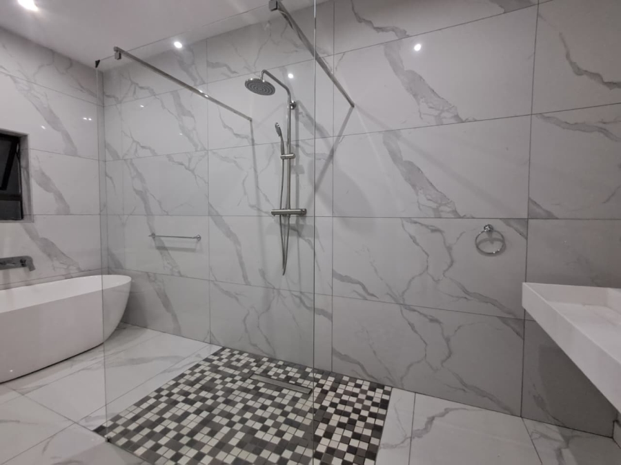 4 Bedroom Property for Sale in Liefde en Vrede Gauteng