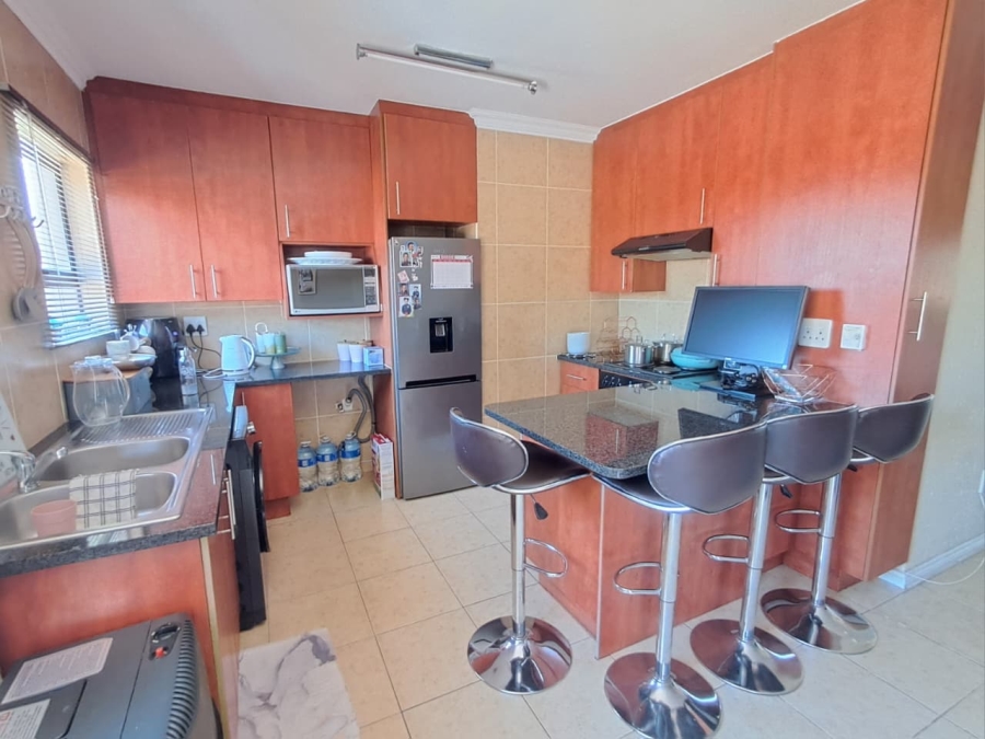 2 Bedroom Property for Sale in New Redruth Gauteng