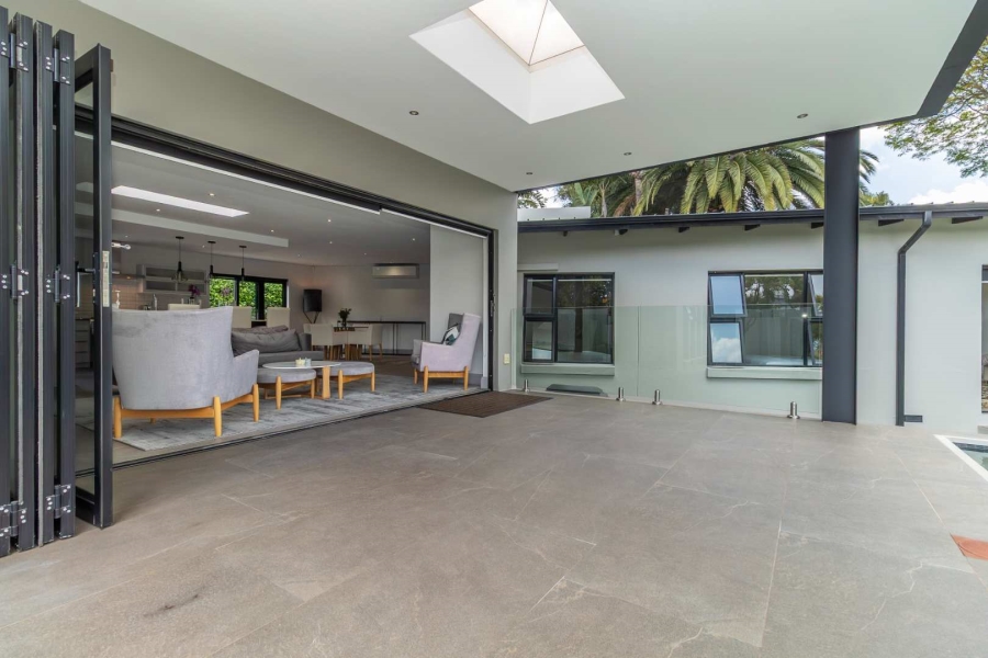 3 Bedroom Property for Sale in Hurlingham Manor Gauteng