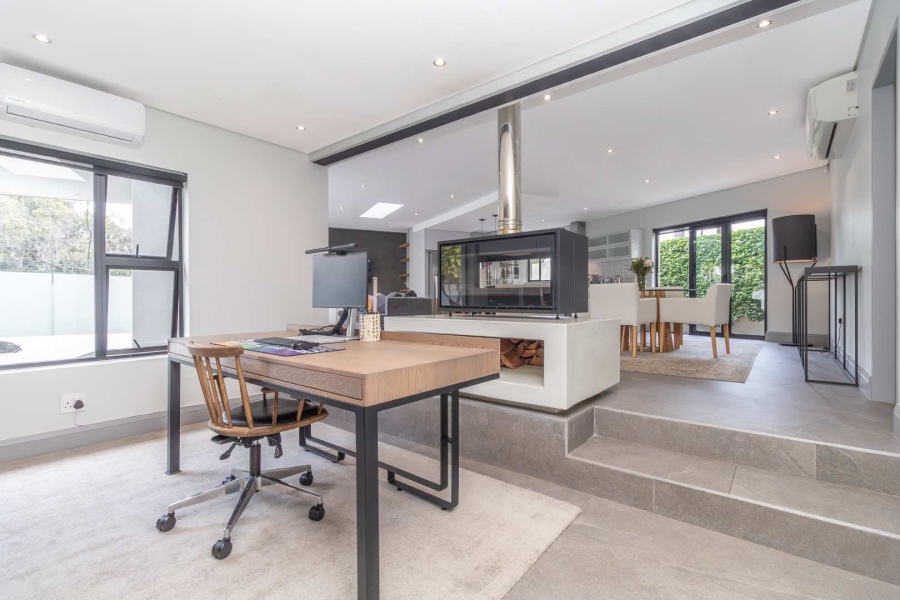 3 Bedroom Property for Sale in Hurlingham Manor Gauteng