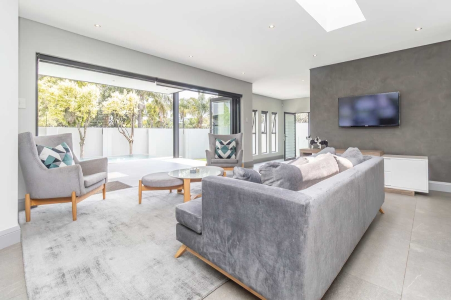 3 Bedroom Property for Sale in Hurlingham Manor Gauteng