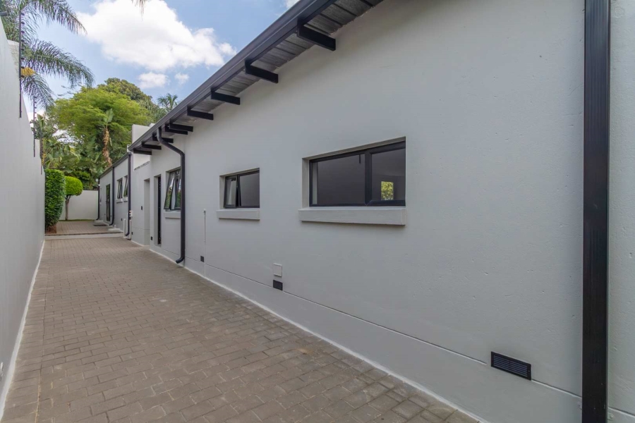 3 Bedroom Property for Sale in Hurlingham Manor Gauteng