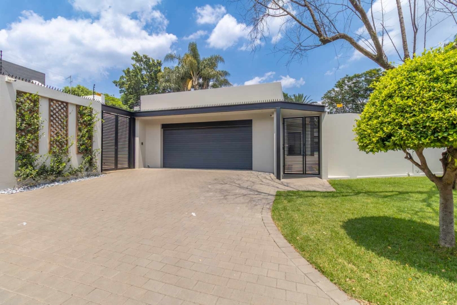 3 Bedroom Property for Sale in Hurlingham Manor Gauteng