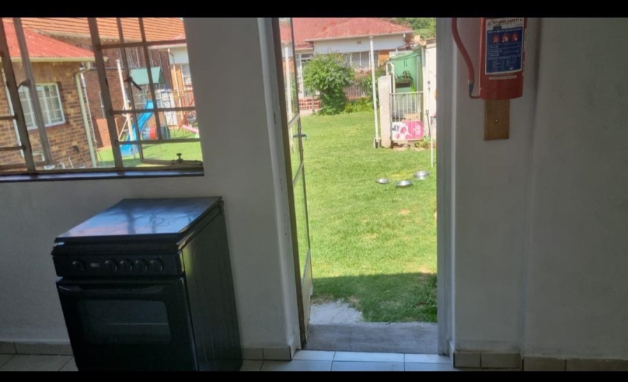 To Let 2 Bedroom Property for Rent in Rosettenville Gauteng