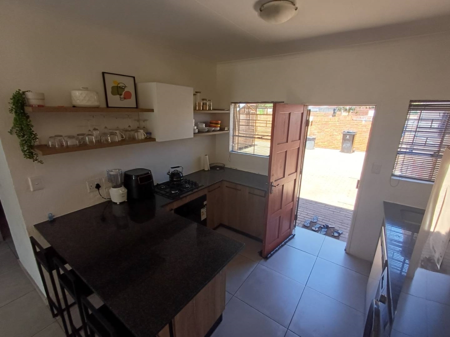 2 Bedroom Property for Sale in Birchleigh North Gauteng