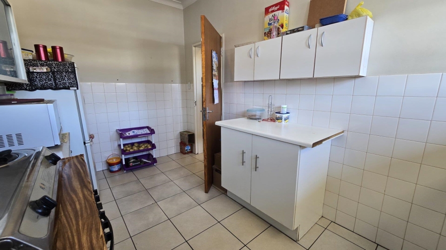 1 Bedroom Property for Sale in South Crest Gauteng