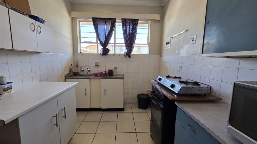 1 Bedroom Property for Sale in South Crest Gauteng