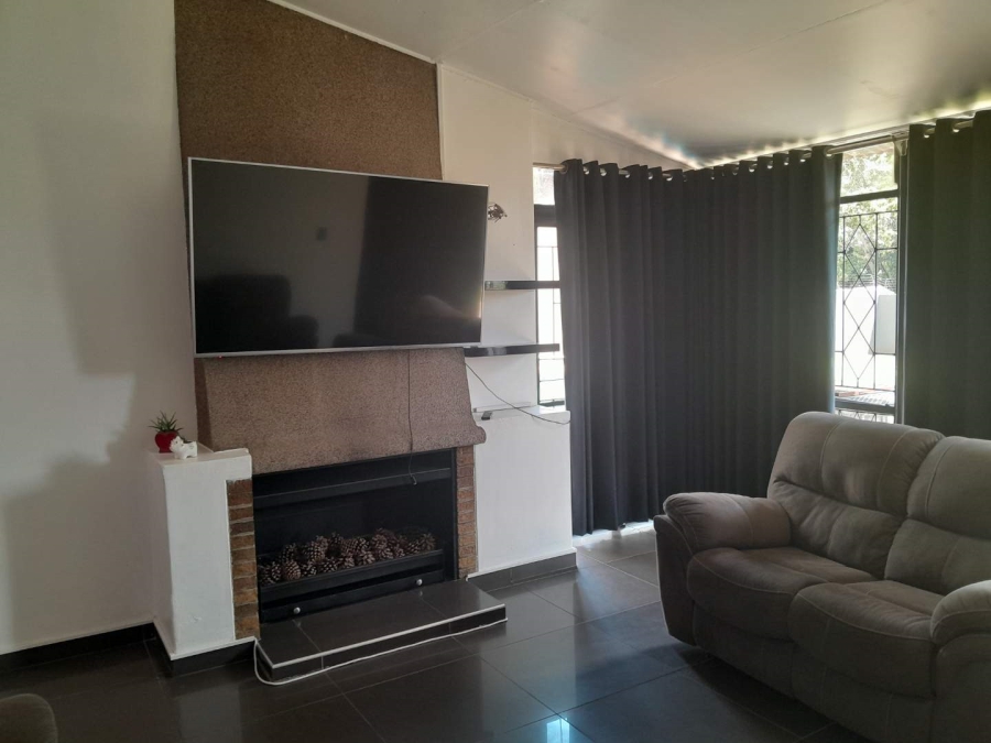 3 Bedroom Property for Sale in South Crest Gauteng