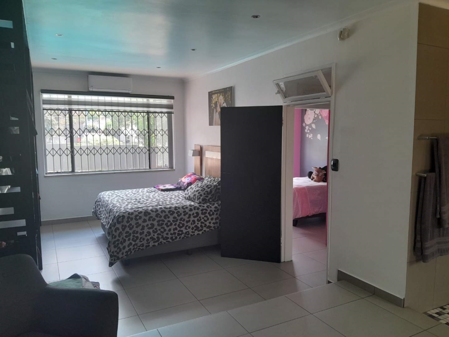 3 Bedroom Property for Sale in South Crest Gauteng