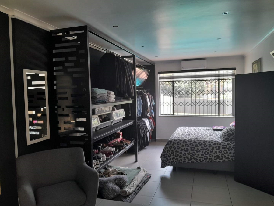 3 Bedroom Property for Sale in South Crest Gauteng