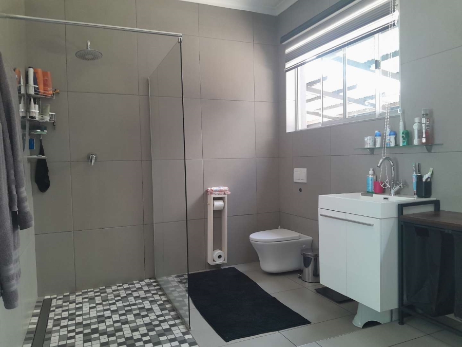3 Bedroom Property for Sale in South Crest Gauteng