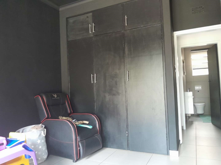 3 Bedroom Property for Sale in South Crest Gauteng