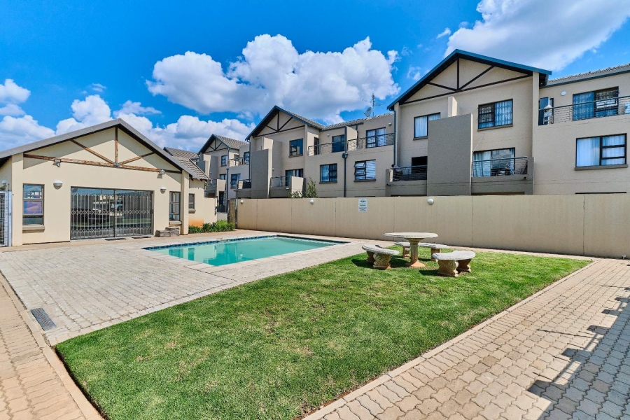 2 Bedroom Property for Sale in Ruimsig Gauteng
