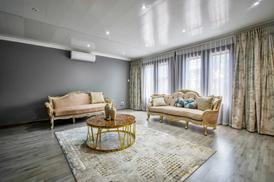 4 Bedroom Property for Sale in Waterkloof Ridge Gauteng