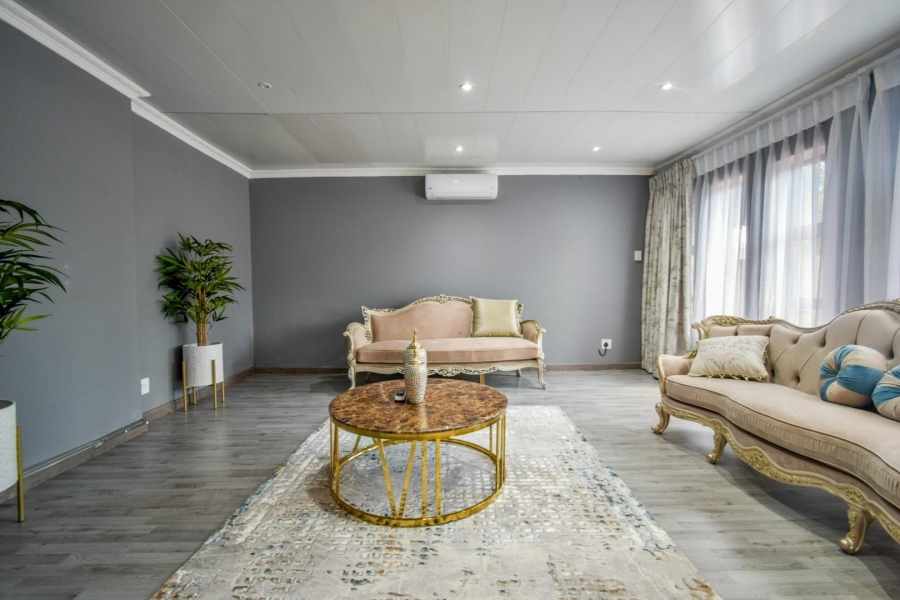 4 Bedroom Property for Sale in Waterkloof Ridge Gauteng