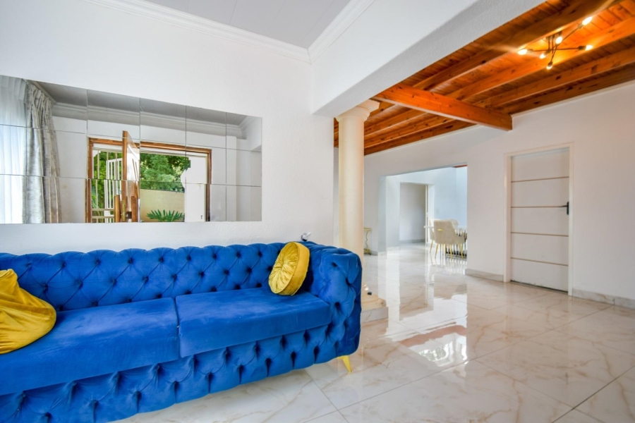 4 Bedroom Property for Sale in Waterkloof Ridge Gauteng