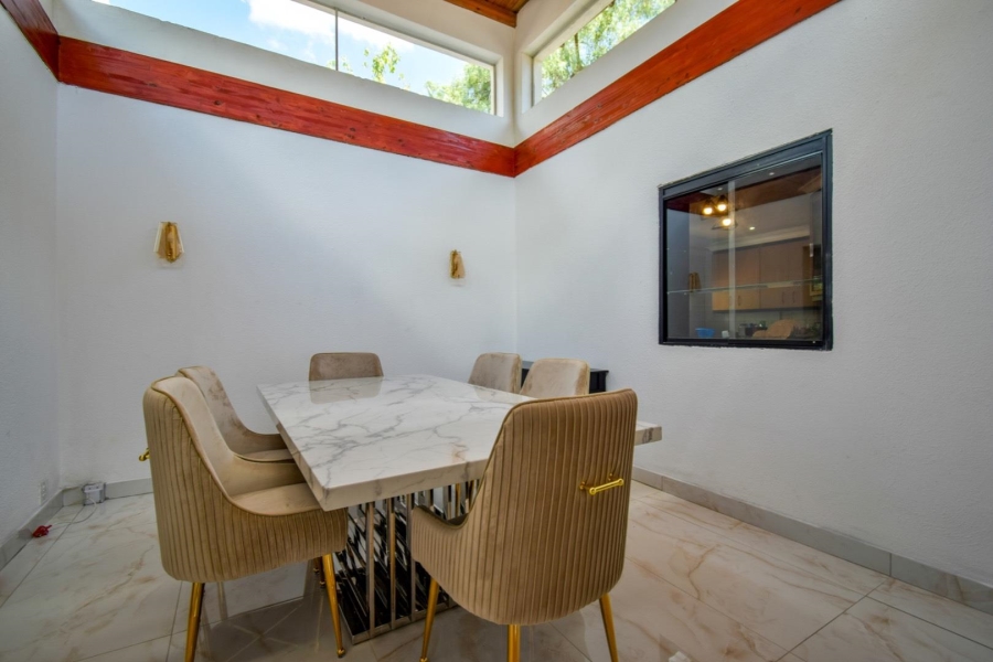 4 Bedroom Property for Sale in Waterkloof Ridge Gauteng