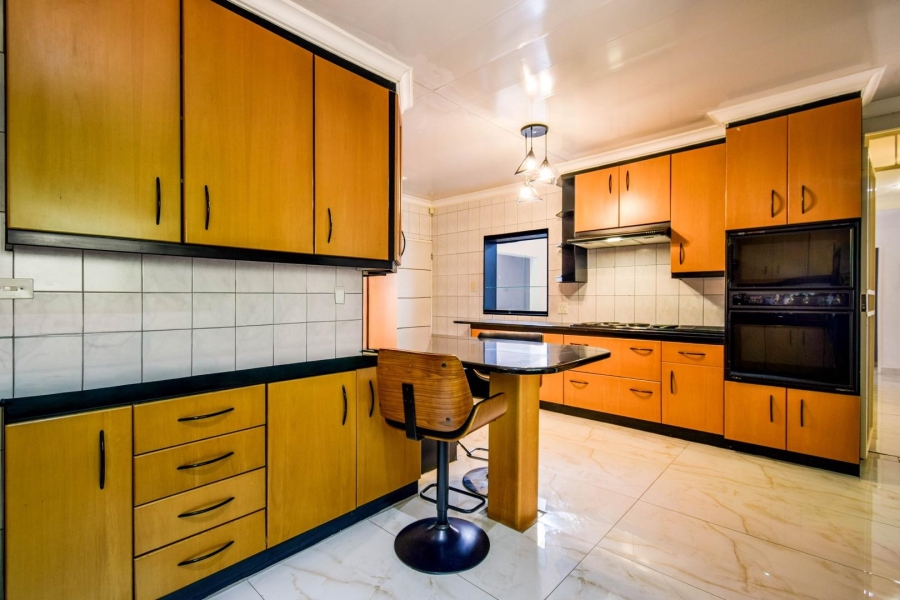 4 Bedroom Property for Sale in Waterkloof Ridge Gauteng