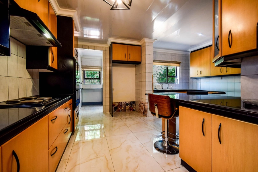 4 Bedroom Property for Sale in Waterkloof Ridge Gauteng