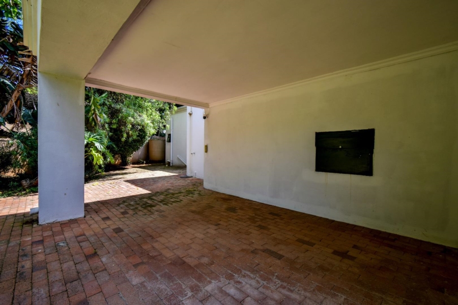 4 Bedroom Property for Sale in Waterkloof Ridge Gauteng