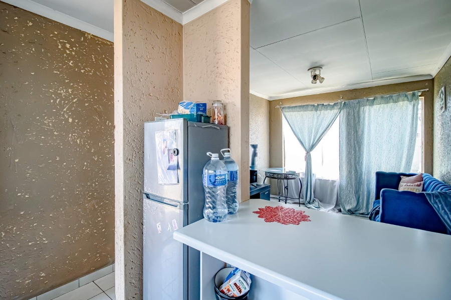 1 Bedroom Property for Sale in Die Hoewes Gauteng