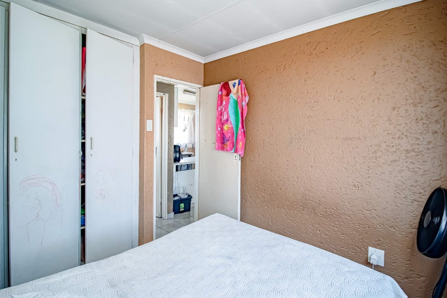 1 Bedroom Property for Sale in Die Hoewes Gauteng