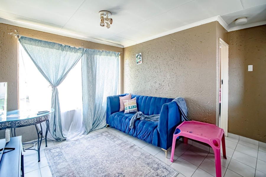 1 Bedroom Property for Sale in Die Hoewes Gauteng