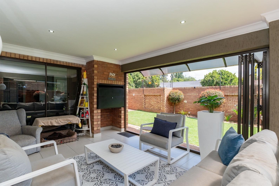 3 Bedroom Property for Sale in Brackenhurst Gauteng