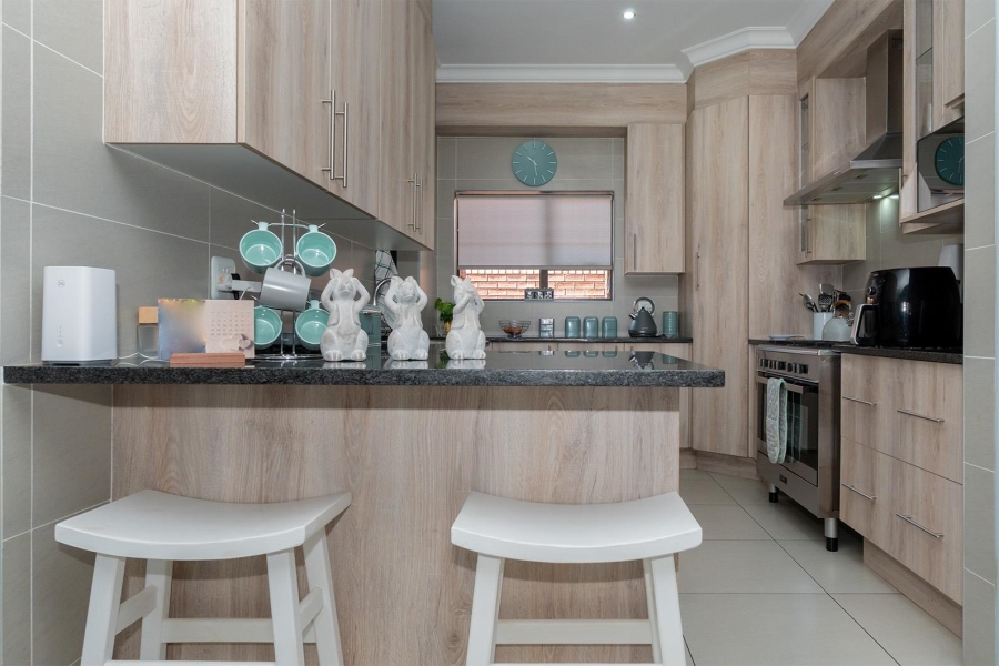 3 Bedroom Property for Sale in Brackenhurst Gauteng