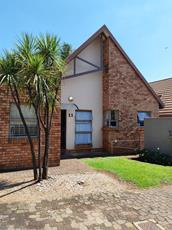 To Let 2 Bedroom Property for Rent in Eldoraigne Gauteng