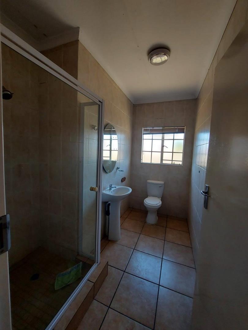 To Let 3 Bedroom Property for Rent in Kookrus Gauteng