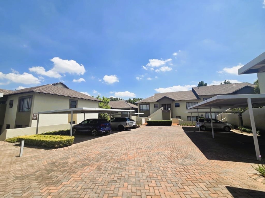 To Let 2 Bedroom Property for Rent in Maroeladal Gauteng