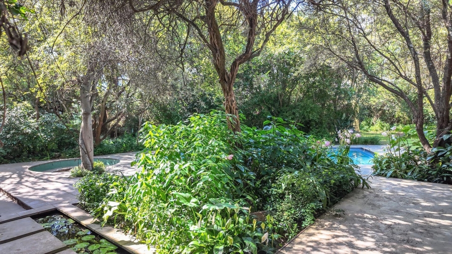 5 Bedroom Property for Sale in Maroeladal Gauteng