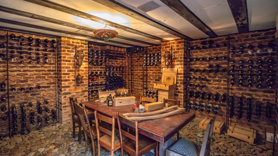 5 Bedroom Property for Sale in Maroeladal Gauteng