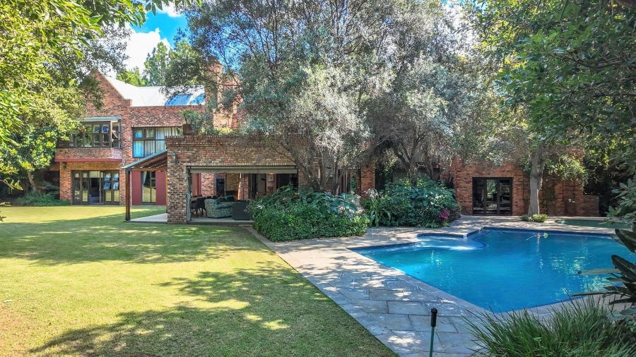 5 Bedroom Property for Sale in Maroeladal Gauteng