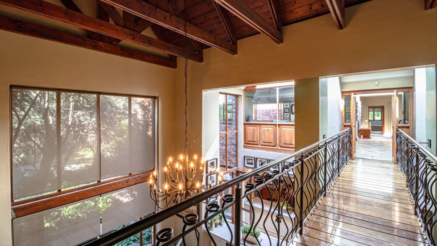 5 Bedroom Property for Sale in Maroeladal Gauteng