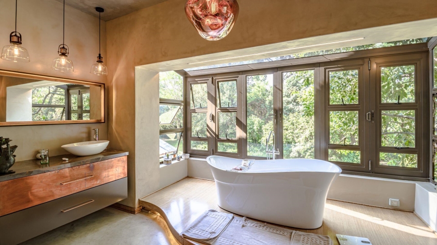 5 Bedroom Property for Sale in Maroeladal Gauteng