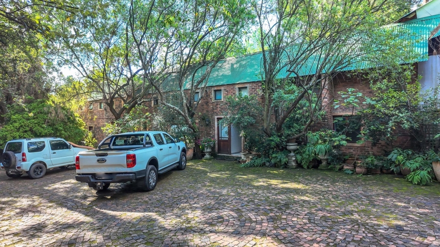 5 Bedroom Property for Sale in Maroeladal Gauteng