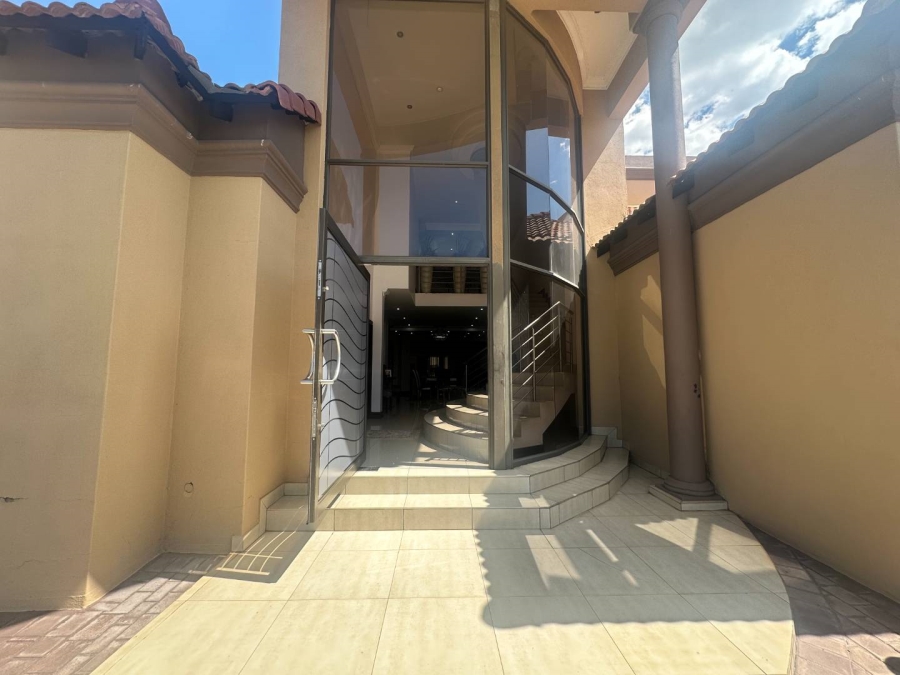 To Let 6 Bedroom Property for Rent in Blue Valley Gauteng