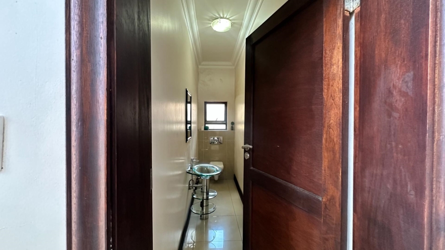 To Let 6 Bedroom Property for Rent in Blue Valley Gauteng